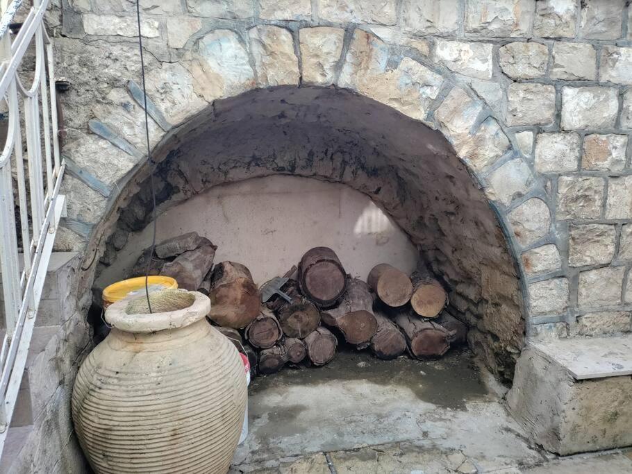 שלווה בעיר העתיקה - Peace In The Heart Of The Old City Цфат Экстерьер фото