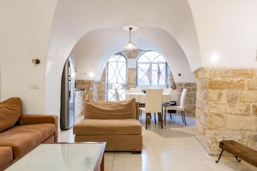 שלווה בעיר העתיקה - Peace In The Heart Of The Old City Цфат Экстерьер фото